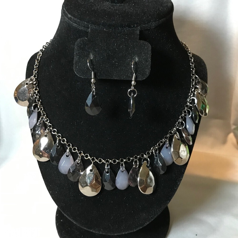 Paparazzi Beaded Mirrored Necklace and Earrings Set